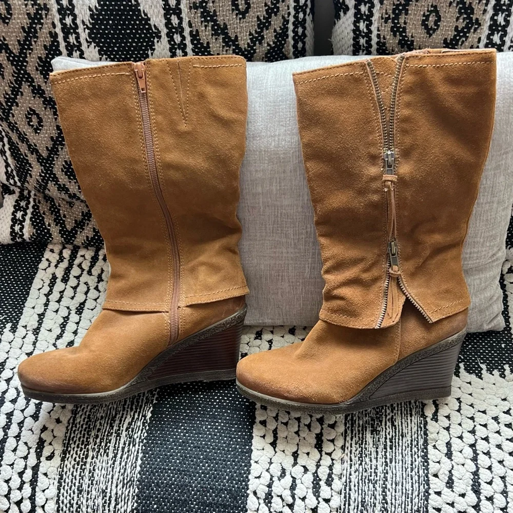 White Mountain Tan Suede Wedge Boots - Picture 2 of 15